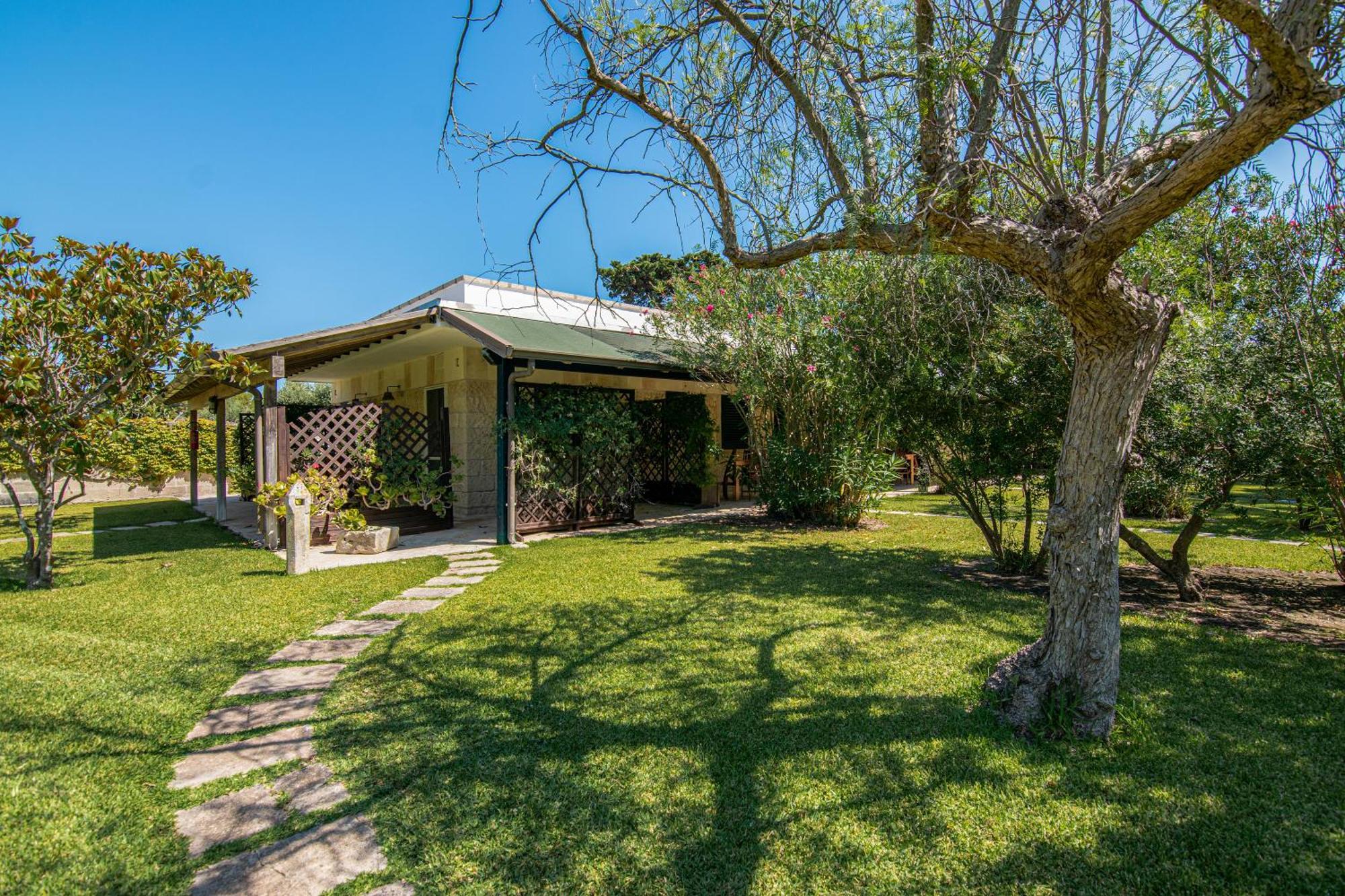 Bio Agriturismo Salos Alimini Eksteriør billede