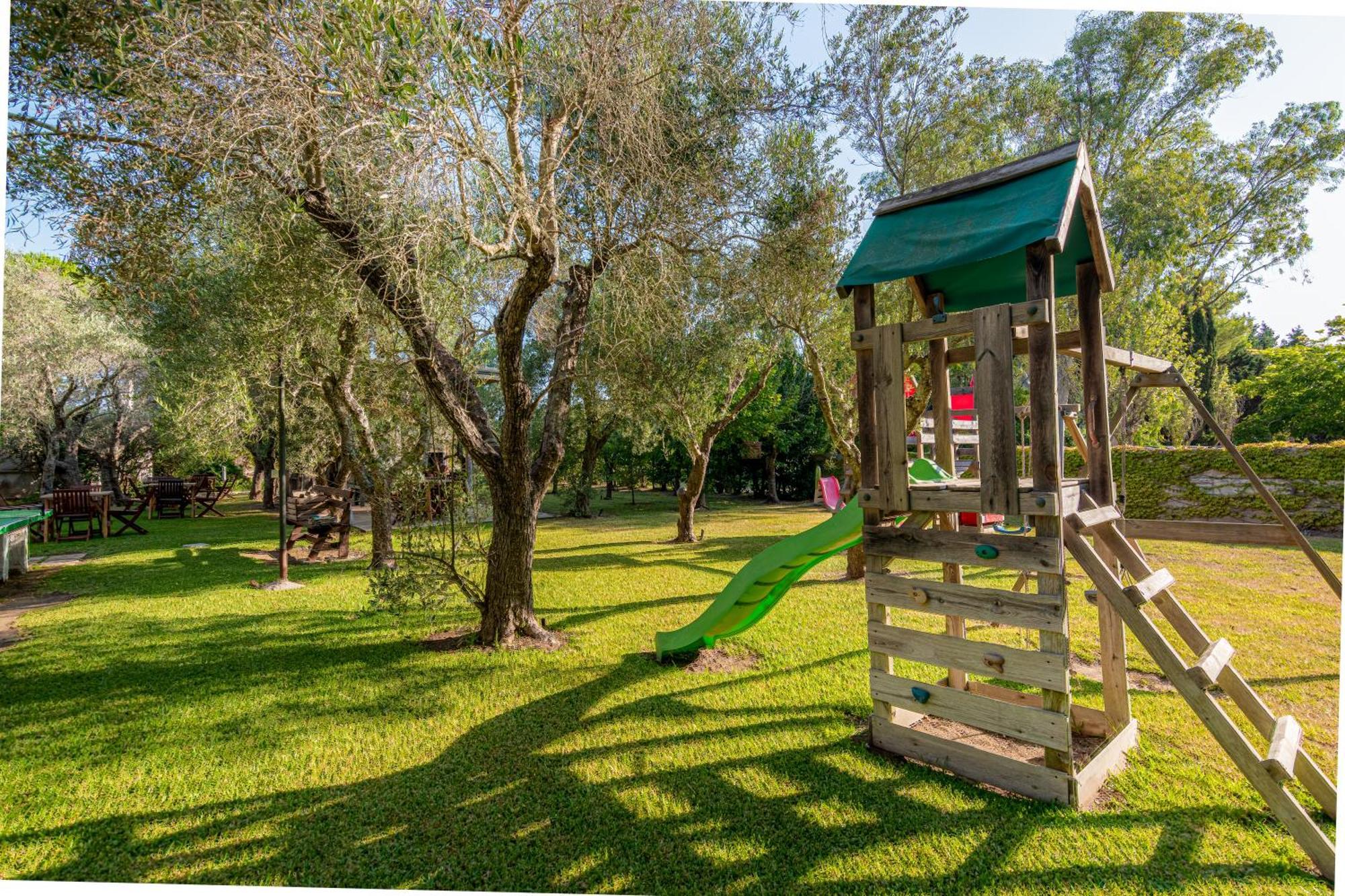 Bio Agriturismo Salos Alimini Eksteriør billede